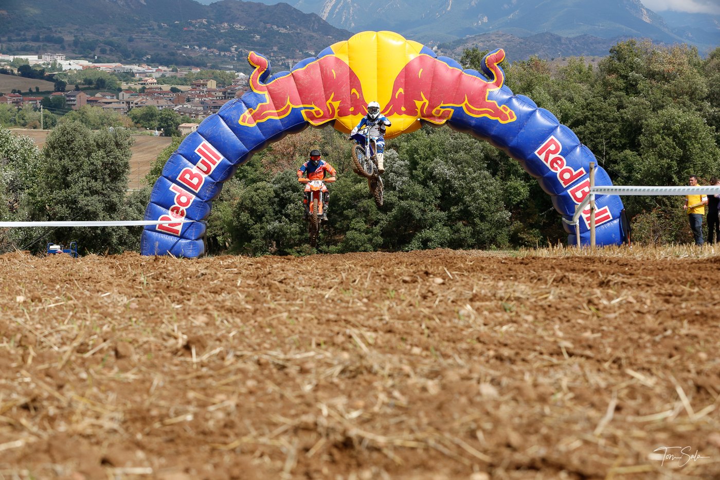 35ADEAAD C675-4B6C-A108-AB1AE024FBE3